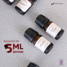 Load image into Gallery viewer, Bathaholic - Mandarin 5ml Essential Oil / Minyak Aromatherapy Pengharum Ruangan Mini Package