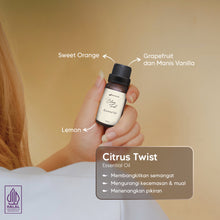 Load image into Gallery viewer, Bathaholic - Citrus Twist Pure Essential Oil / Minyak Aromatherapy Pengharum Ruangan